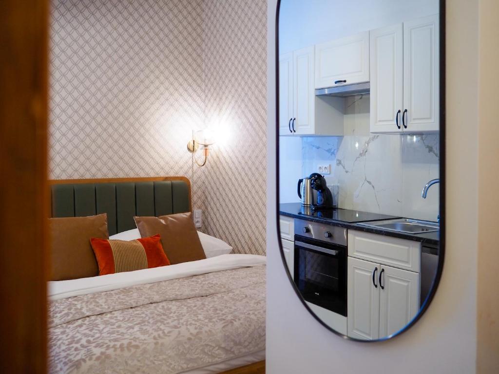 Hotel 16 & Apartments Prague City Living - Resim 18