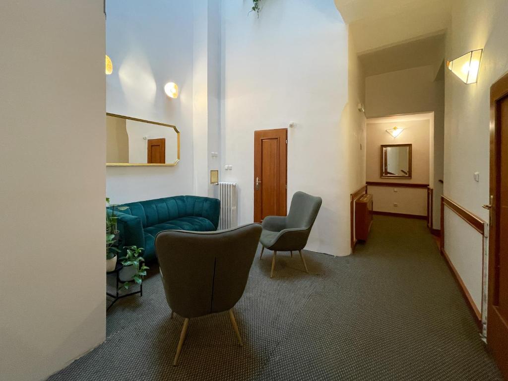 Hotel 16 & Apartments Prague City Living - Resim 38