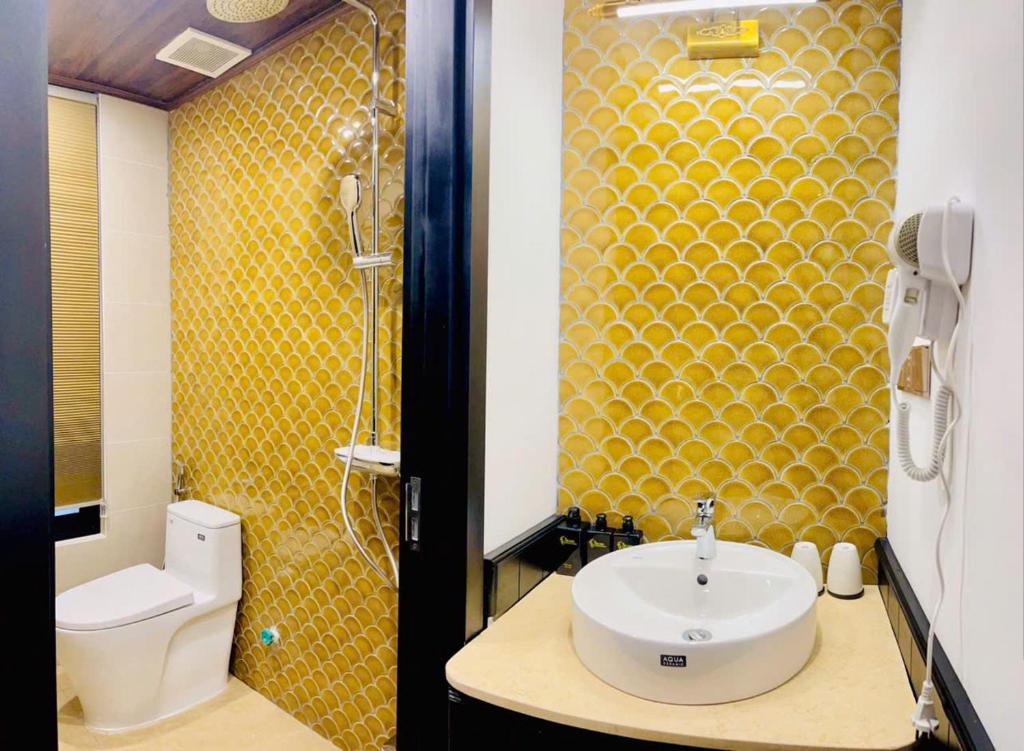 The ORCHID PREMIUM Hotel - 5