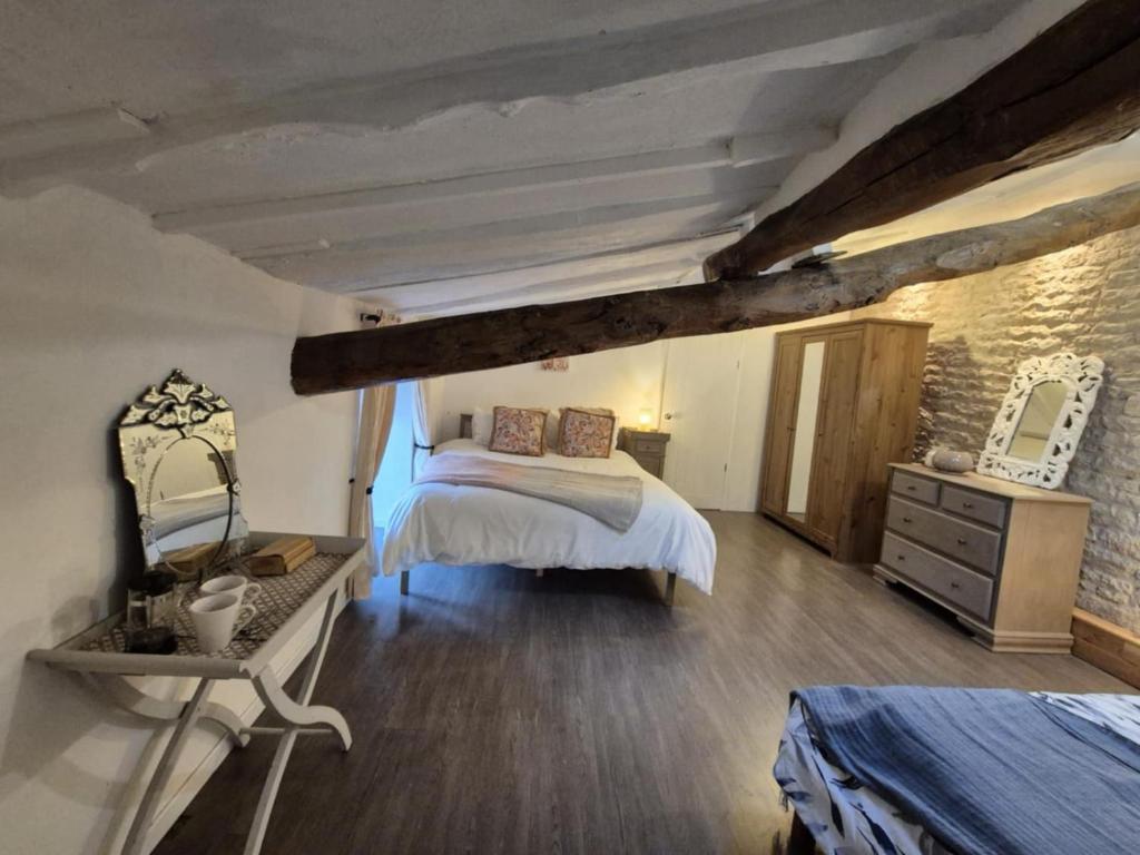 La Cour - Deluxe Kamer (2 Volwassenen + 1 Kind)