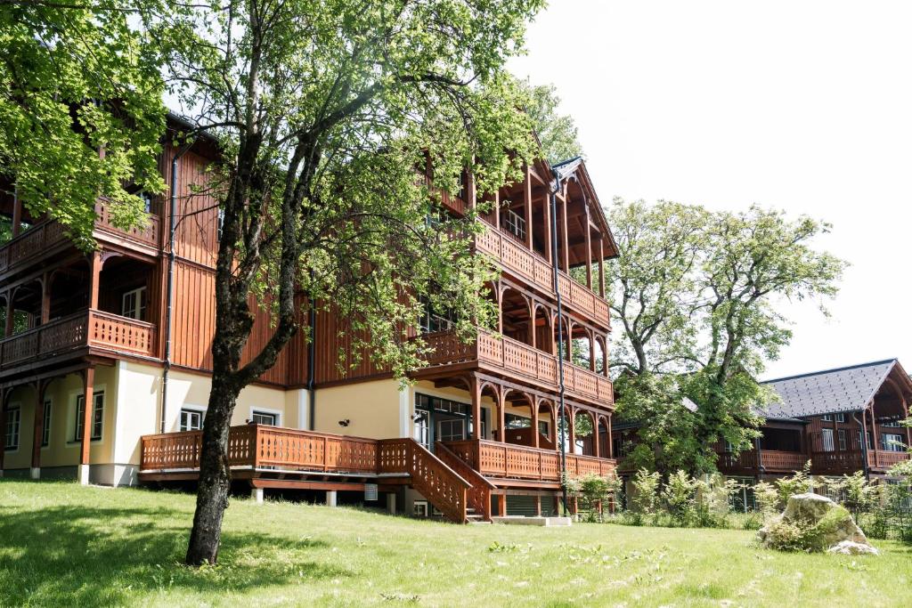 El edificio en el que está el departamento