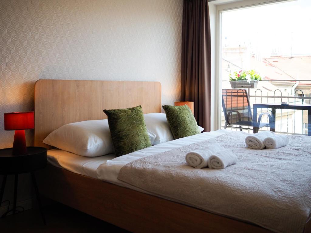 
Apartment with Terrace
