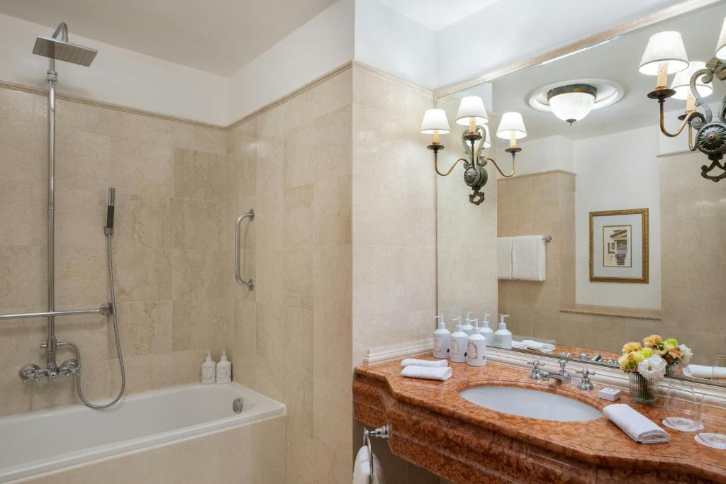 The Excelsior, a Luxury Collection Hotel, Florence - Resim 37