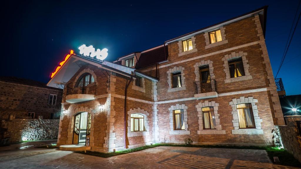 Budova, kde se hotel nachází