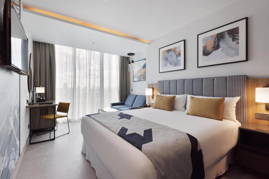 
Deluxe Family Triple
