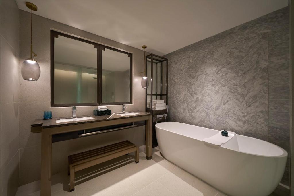Premium King Room with Terrace Access