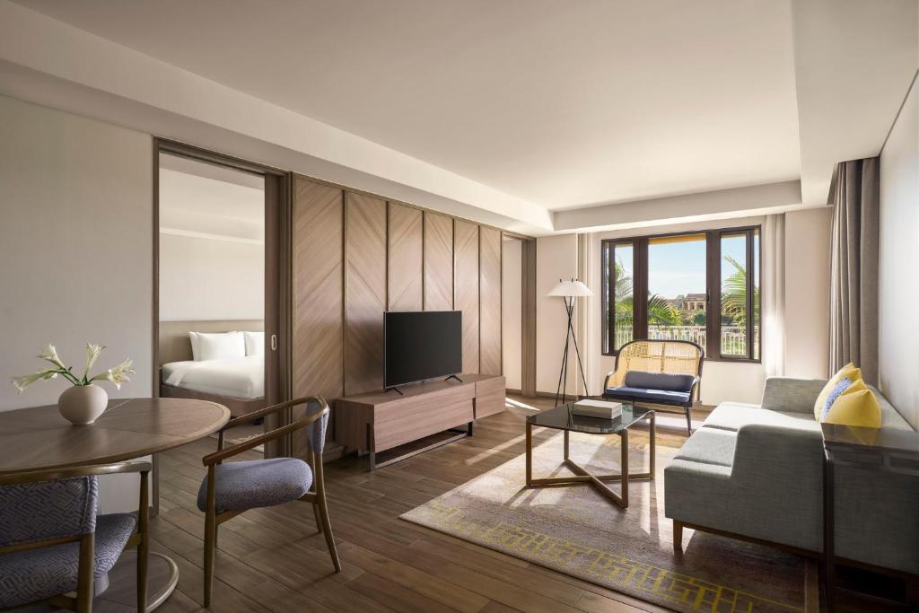 Suite có Giường cỡ King và Tầm nhìn ra Sông