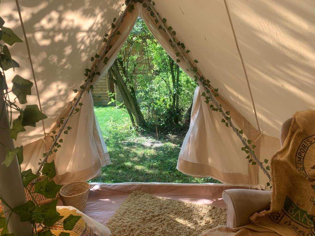 SaltdeanにあるPlum Tree Glamping near Brightonのギャラリーの写真