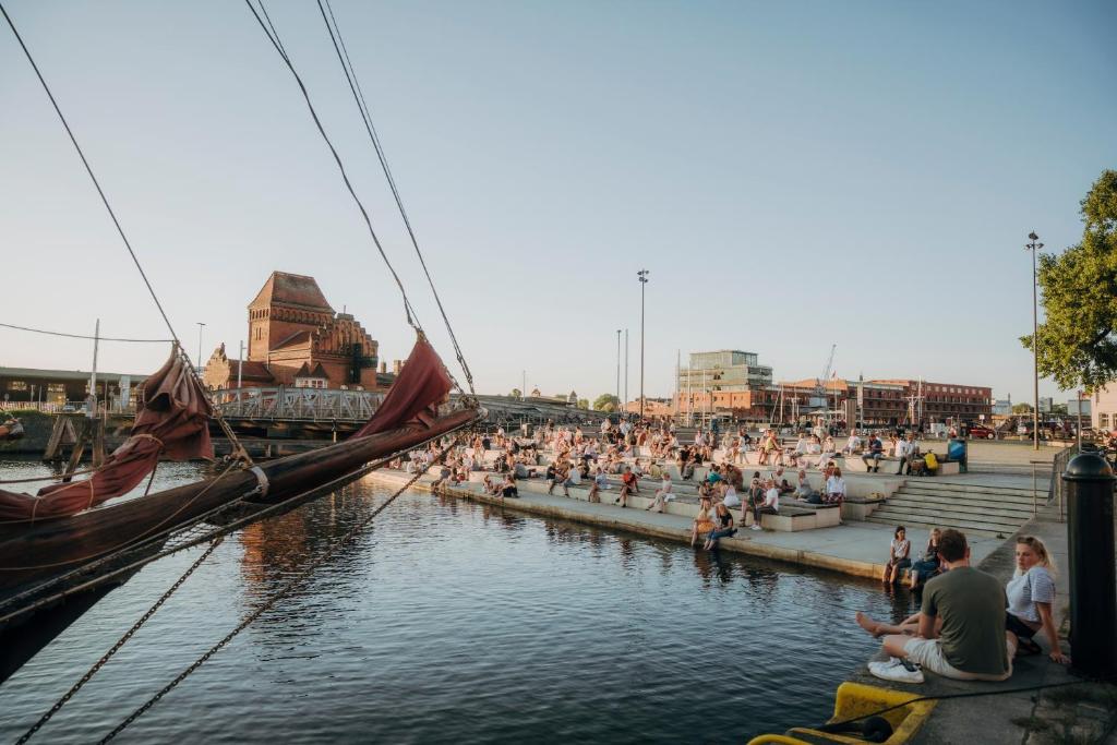 Riverside Apartments - 2