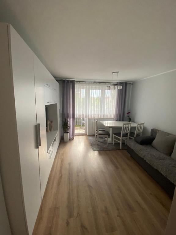 Μια τηλεόραση ή/και κέντρο ψυχαγωγίας στο ilona haus