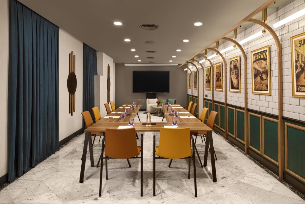 Avani Alonso Martinez - Resim 32