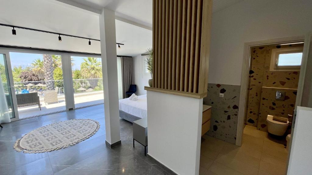Ванна кімната в Palma Village by Greek Pride Hotels