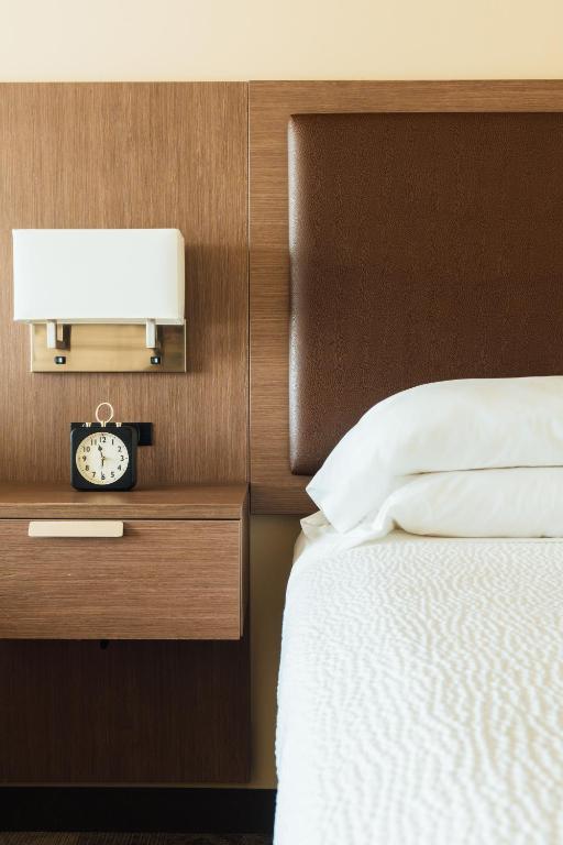 Belfast Harbor Inn - Habitación Deluxe Con Cama Extragrande