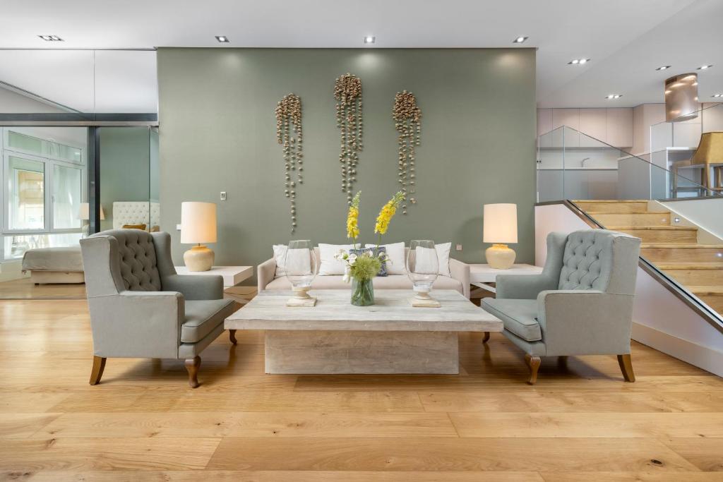 Posezení v ubytování INMálaga Luxury Loft 3