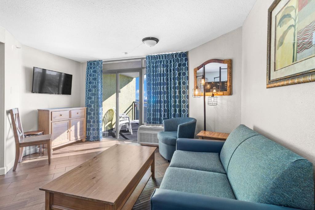Monterey Bay Suites - 