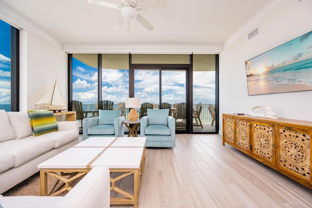 Posezení v ubytování Phoenix Gulf Shores II 705 condo