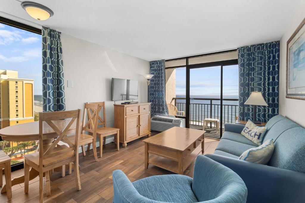 Monterey Bay Suites - 