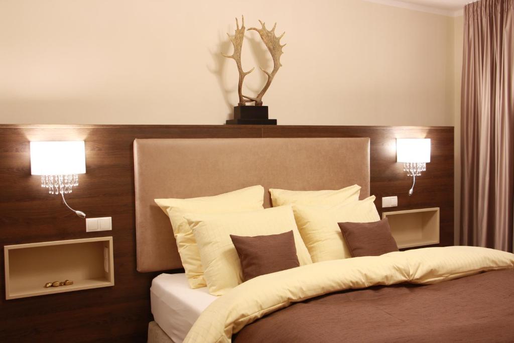 Mr.& Mrs. President - 7