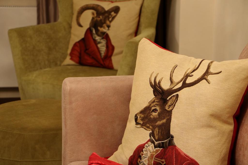 Mr.& Mrs. President - 4