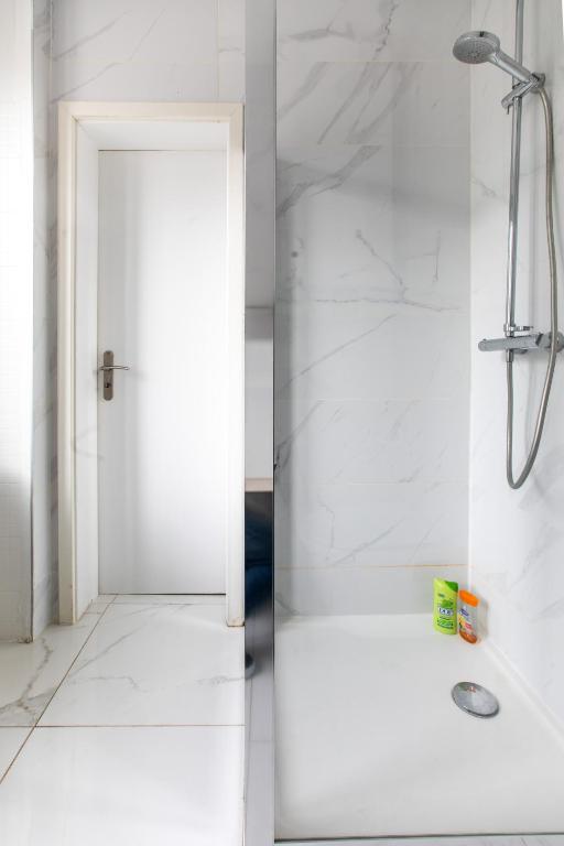 Two room apartment - centre historique – photo 15