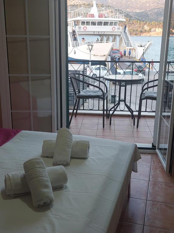 Rouchotas Studios by Viktor 1rst Floor - 4