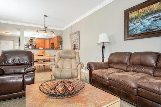 Posezení v ubytování Mountain View Condo 1306