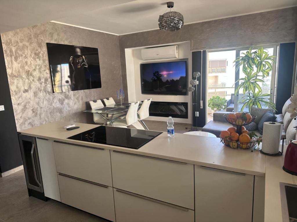Η κουζίνα ή μικρή κουζίνα στο Apartamento River Play 150 metres from beach