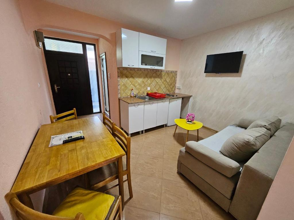 Apartments Bulatović - 18