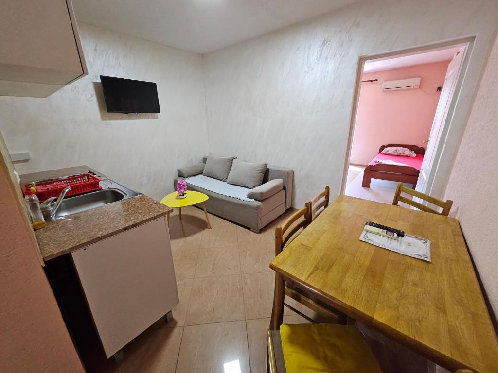 Apartments Bulatović - 15