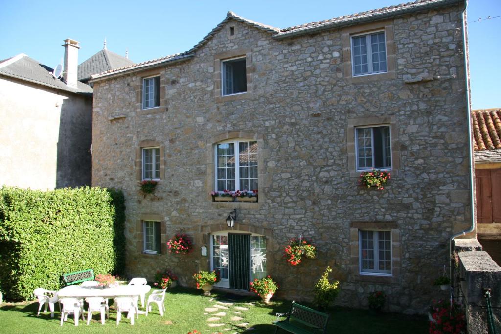 Gallery image of Chambres D’hôtes Lou Jassou in Lapanouse-de-Cernon