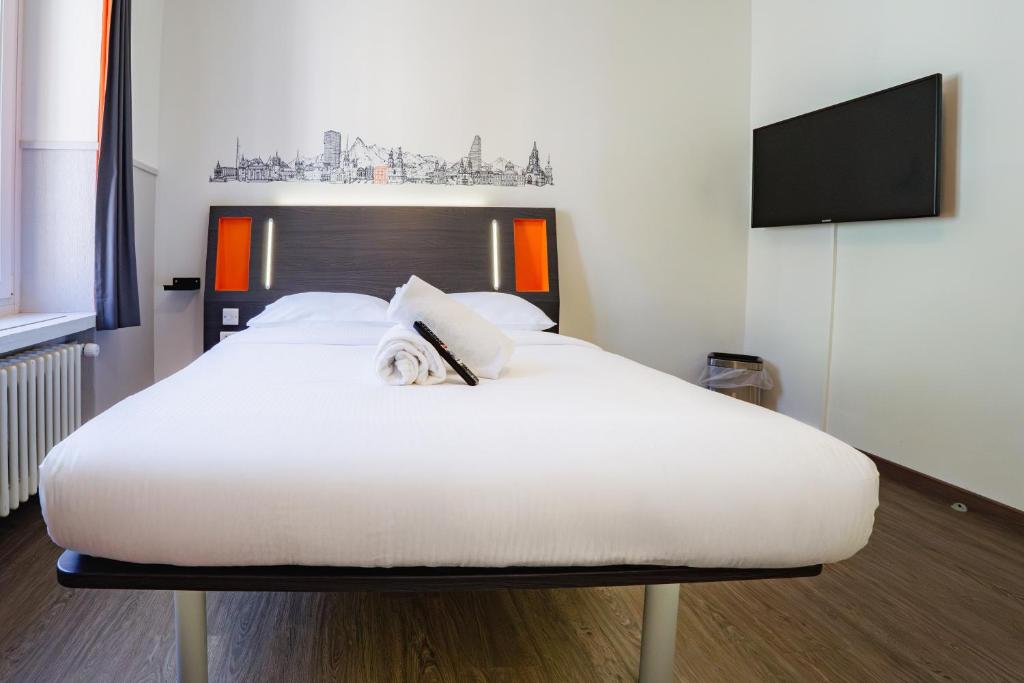 easyHotel Zürich City Limmatplatz - Resim 28