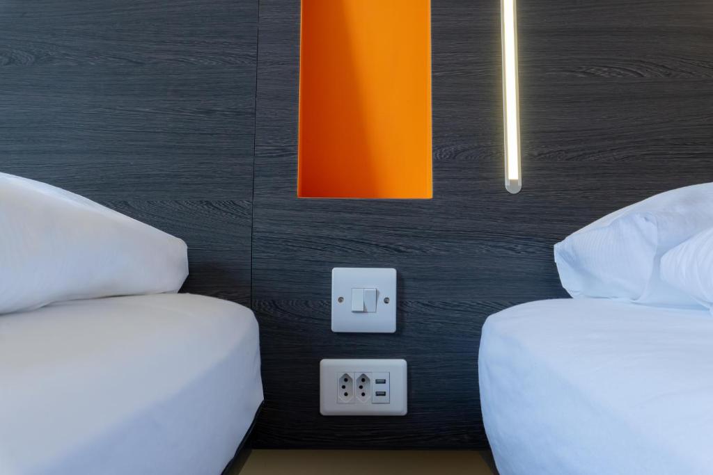 easyHotel Zürich City Limmatplatz - Resim 41