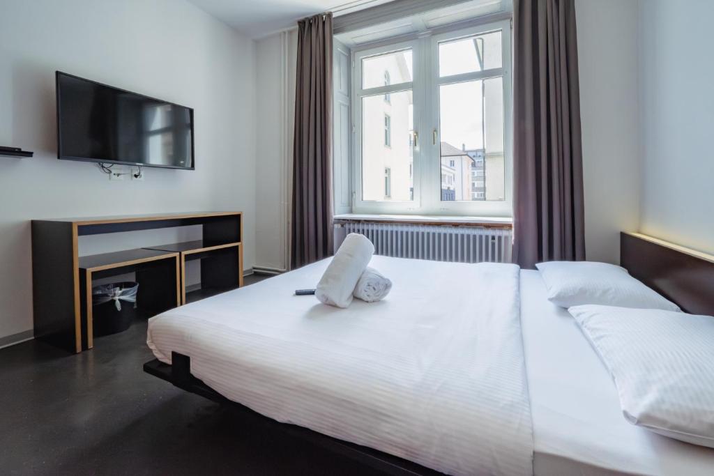 easyHotel Zürich City Centre - Resim 26