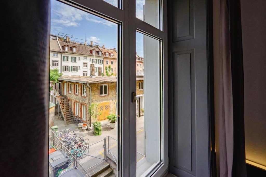 easyHotel Zürich City Centre - Resim 34