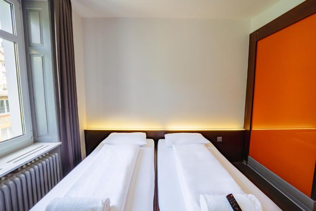 easyHotel Zürich City Centre - Resim 37