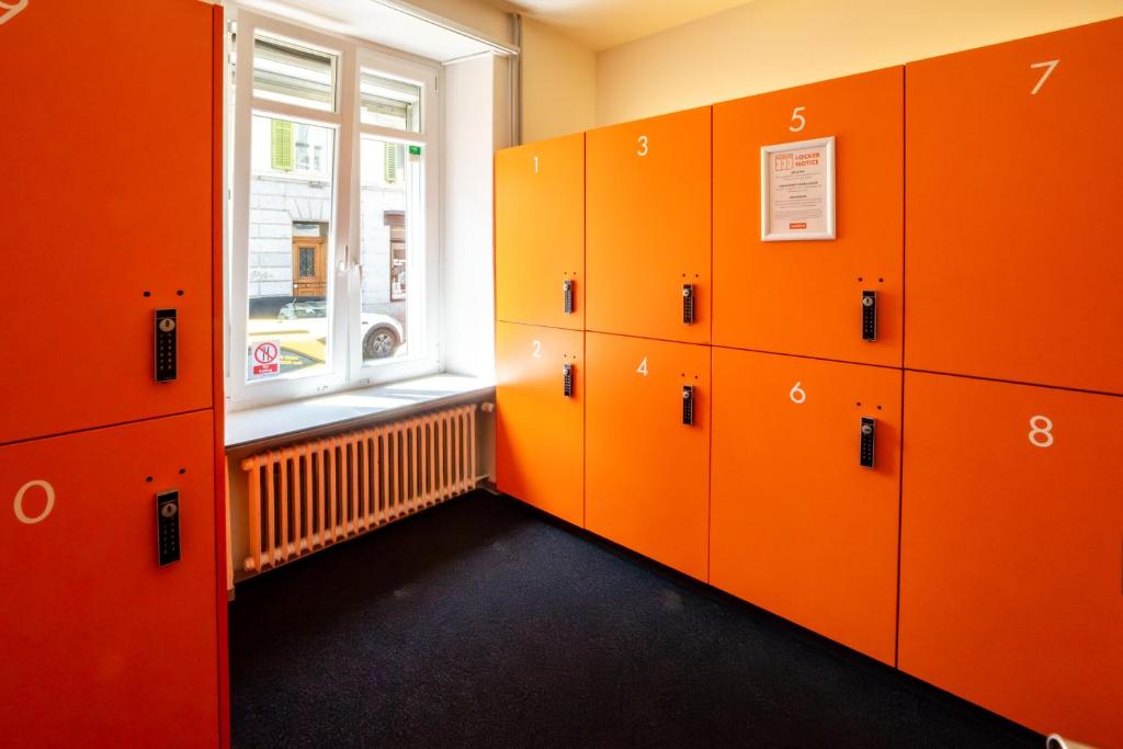 easyHotel Zürich City Centre - Resim 38