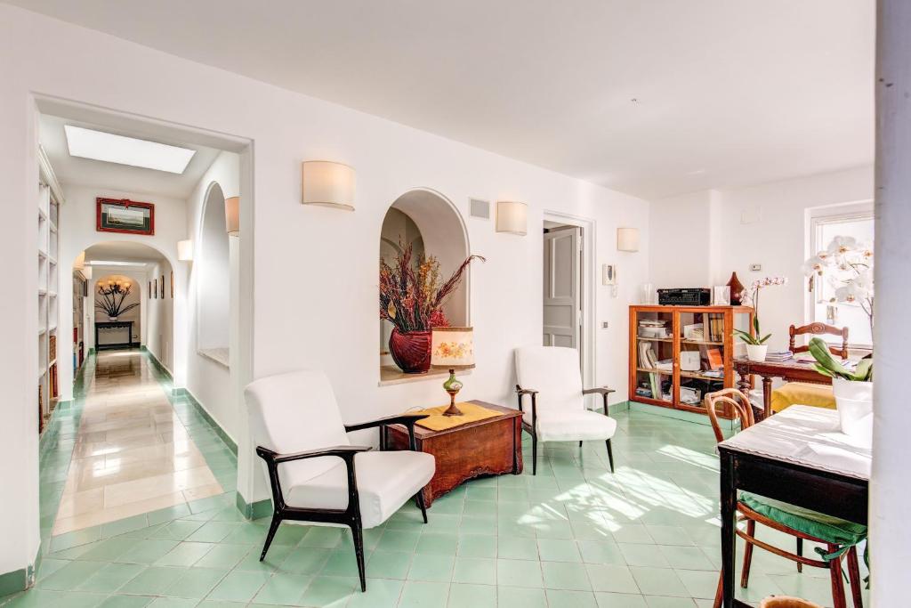 Un lugar para sentarse en Villa Calypso