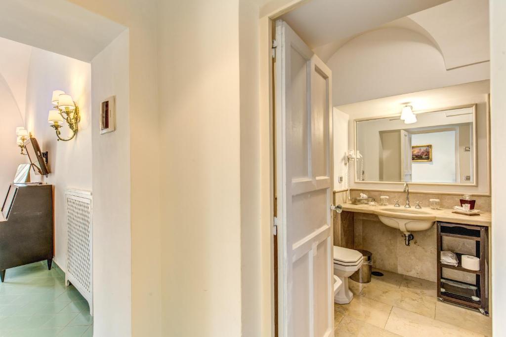 Un baño de Villa Calypso