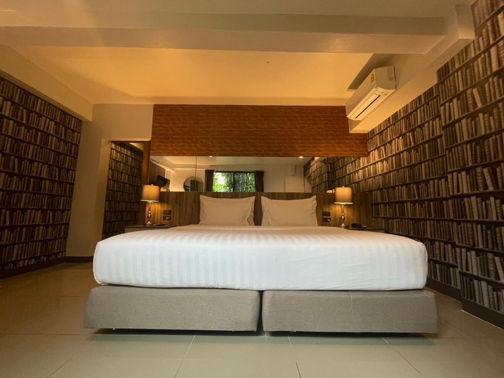 V20 Boutique Jacuzzi Hotel - Suite Avec Baignoire Spa