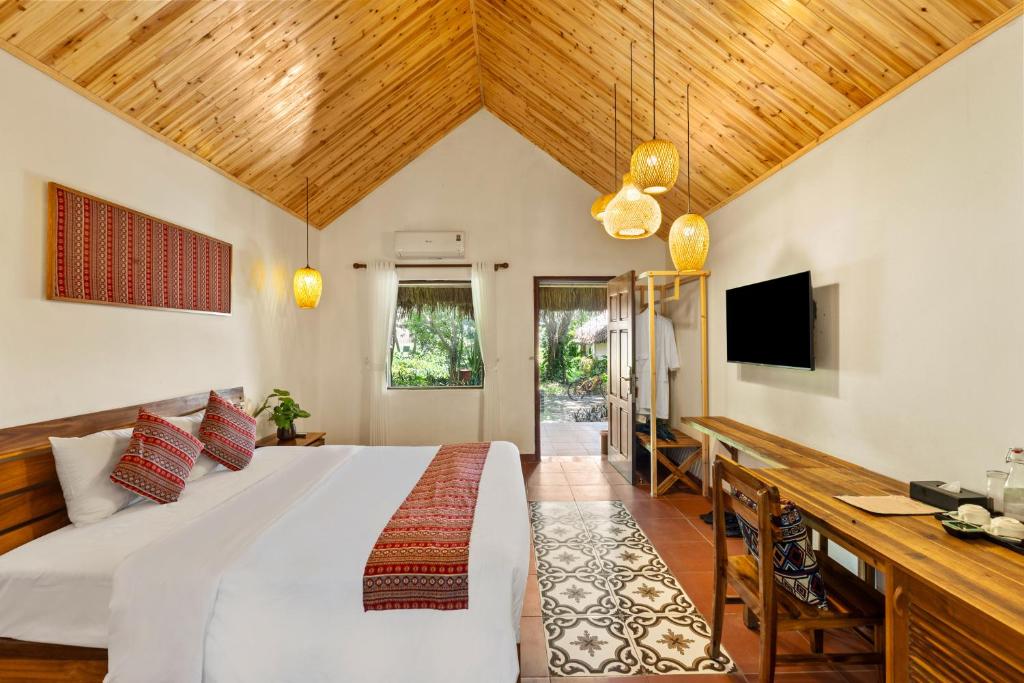 Cuc Phuong Mineral Resort Ninh Binh - Deluxe Bungalow