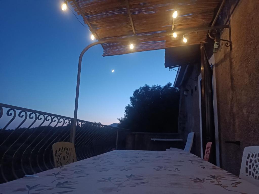 Casa Vacanze La Guardia - Huis Met Twee Slaapkamers
