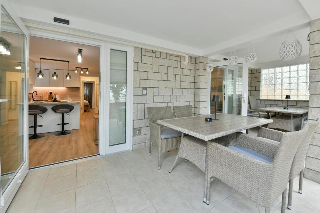 Apartments Home Homar