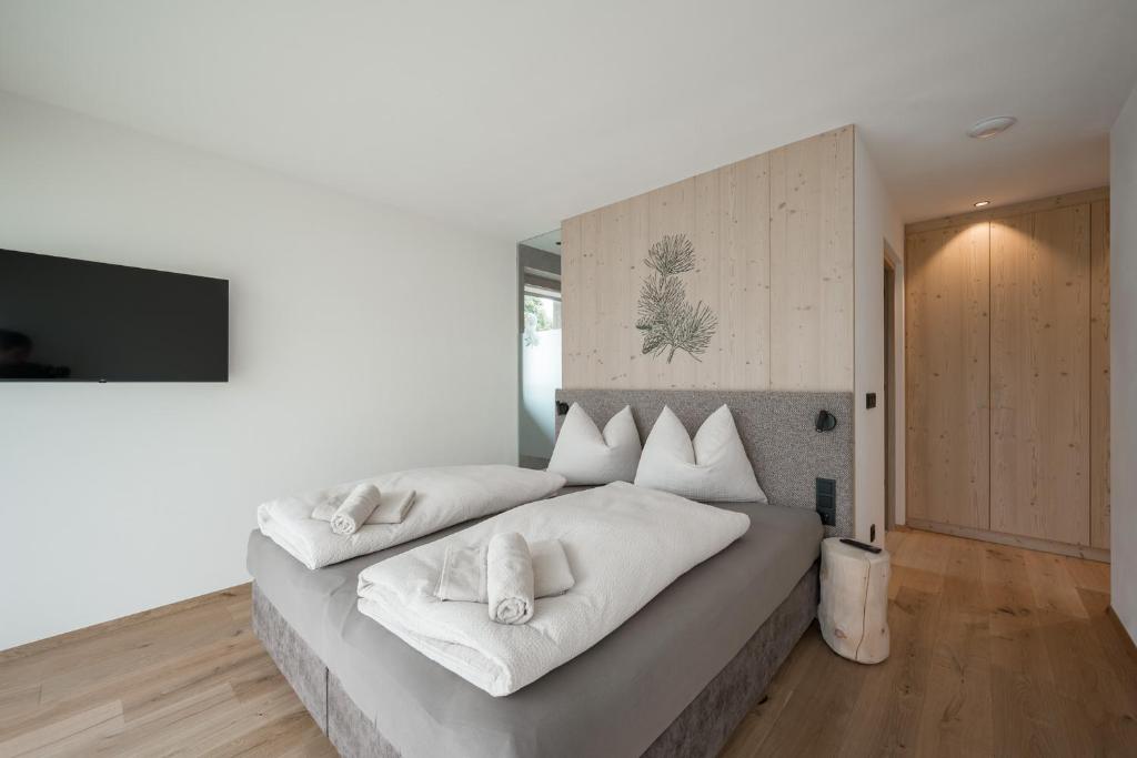 Walderhof Natz - Two-Bedroom Apartment With Pool View