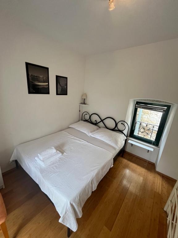 Skalina city center studio apartment