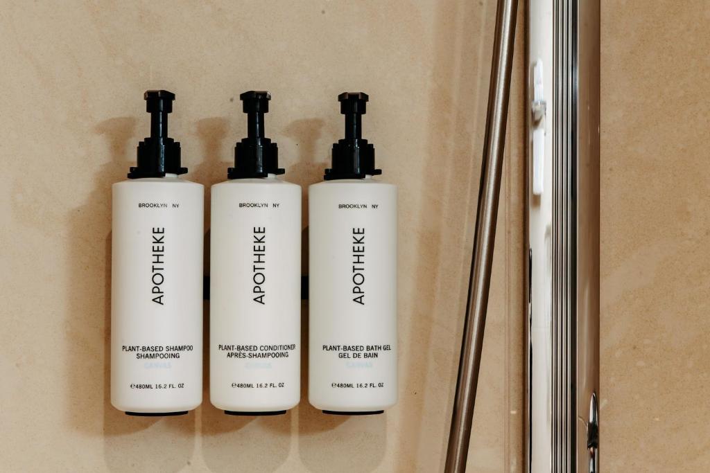 
Comfort Suite with Living Area
