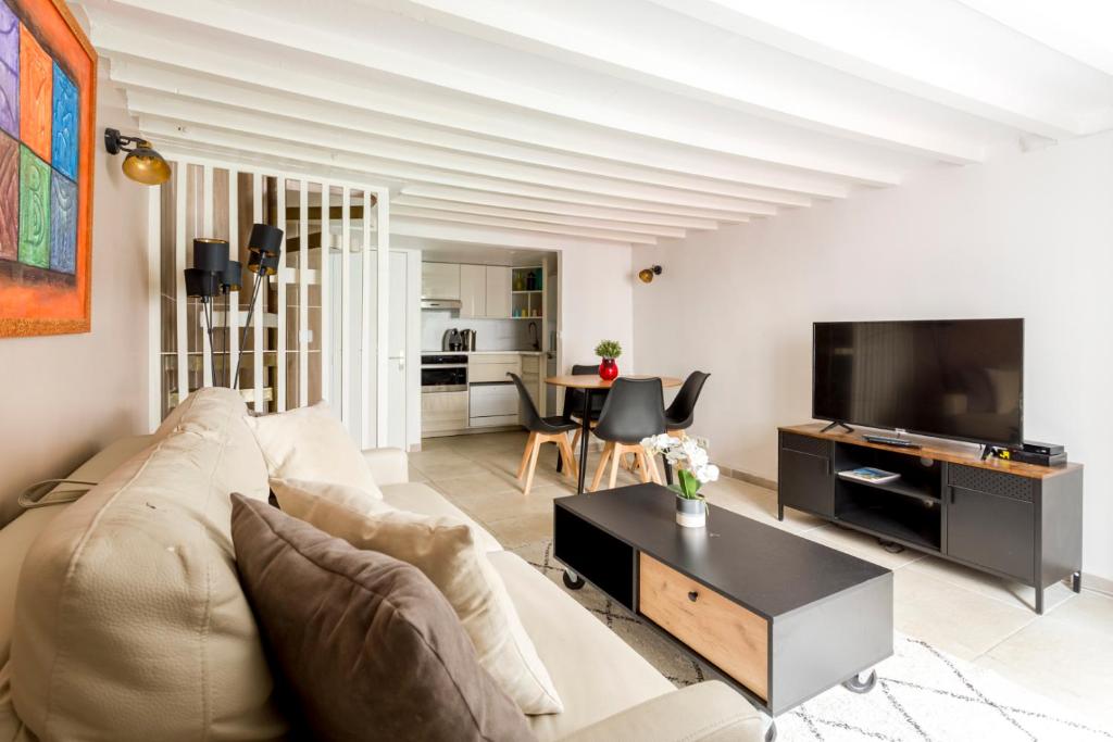 Marais historique charming duplex, Paris (updated prices 2025)