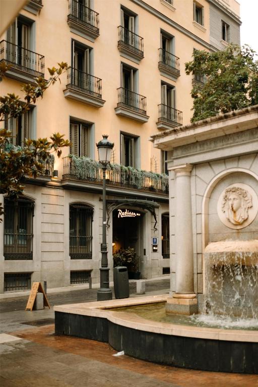 Radisson Blu Hotel, Madrid Prado - Resim 6