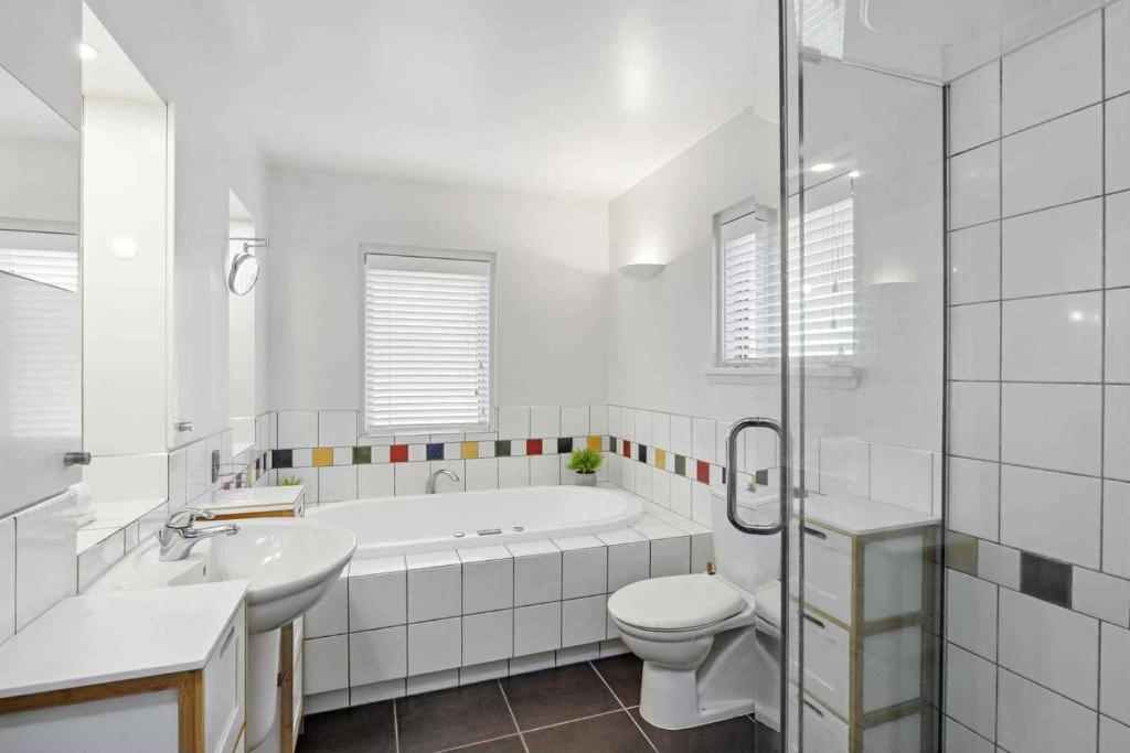 The Light Inn - Resim 3