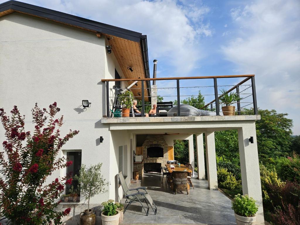 Balkón nebo terasa v ubytování Honey Spa house