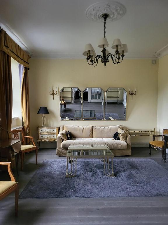 Palac i Loft Ojrzanów - Appartement 1 Chambre De Luxe Avec Vue Sur Jardin